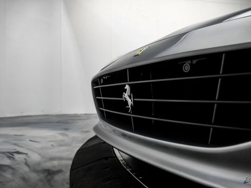 Used 2016 Ferrari California T image 36