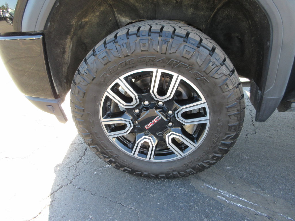 Used 2023 GMC Sierra 2500 AT4 w/ AT4 Premium Plus Package AWD/4WD image 15