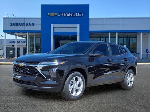 New 2026 Chevrolet Trax LS w/ LS Convenience Package FWD image 1