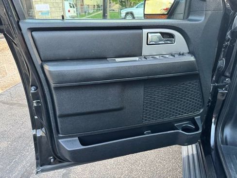 Used 2015 Ford Expedition EL XLT w/ Equipment Group 202A image 10