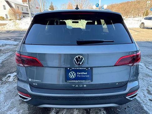 Certified 2022 Volkswagen Taos SE image 6