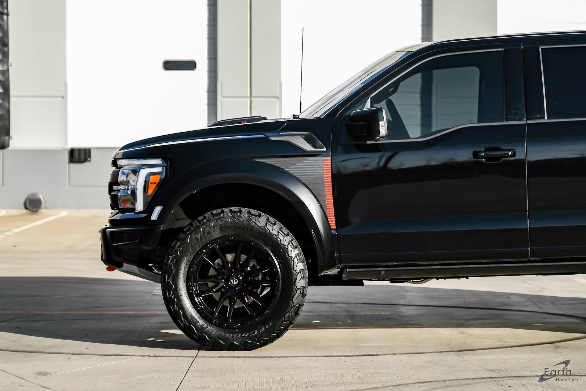 Used 2025 Ford F150 Raptor w/ Equipment Group 803A Raptor R AWD/4WD image 6