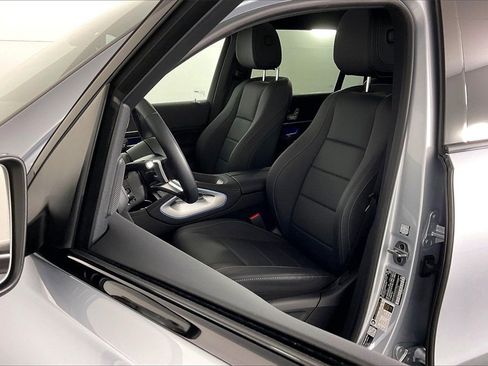 Used 2026 Mercedes-Benz GLS 450 4MATIC image 17