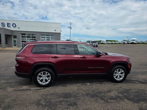 Used 2023 Jeep Grand Cherokee L Limited w/ Luxury Tech Group II AWD/4WD image 9