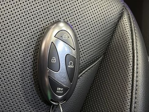 Used 2025 Hyundai Tucson Limited AWD/4WD image 43