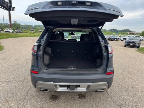 Used 2021 Jeep Cherokee Limited w/ Trailer Tow Group AWD/4WD image 16
