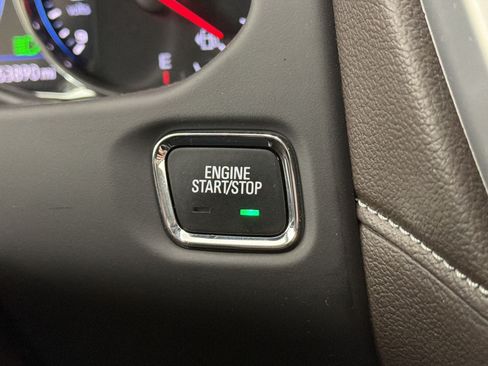 Used 2021 GMC Acadia SLT w/ Technology Package FWD image 17