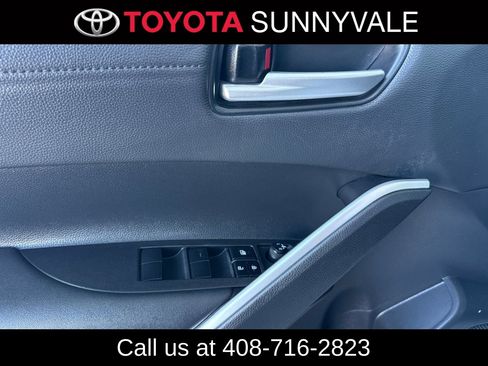 Used 2023 Toyota Corolla Cross XLE image 17