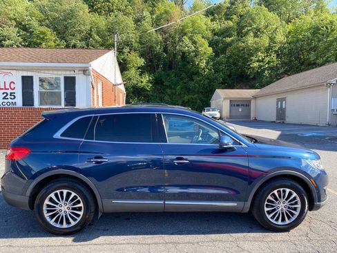 Used 2017 Lincoln MKX Select w/ Select Plus Package AWD/4WD image 4