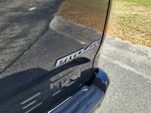 Used 2023 Nissan Frontier PRO-4X w/ Pro Convenience Package image 7