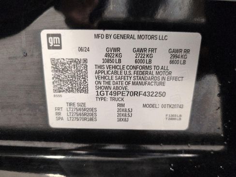 Used 2024 GMC Sierra 2500 AT4 w/ AT4 Premium Plus Package AWD/4WD image 28