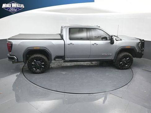 Used 2024 GMC Sierra 2500 AT4 w/ AT4 Premium Plus Package AWD/4WD image 16