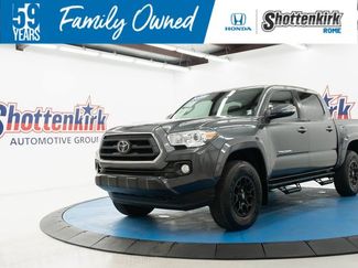Used 2022 Toyota Tacoma SR5 w/ Technology Package video 1