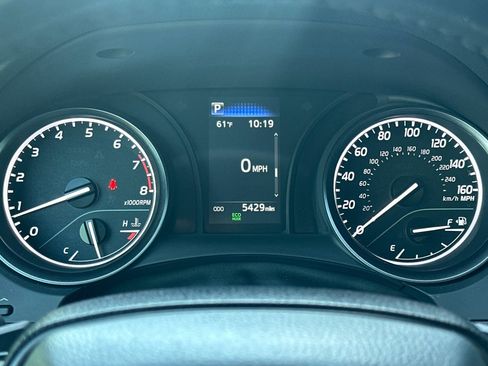 Used 2024 Toyota Camry SE image 30