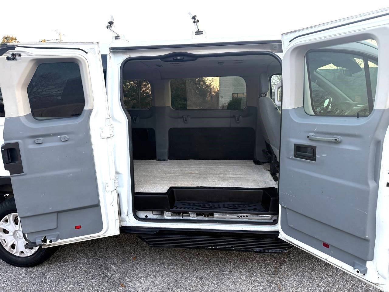Used 2015 Ford Transit 350 XLT RWD image 18