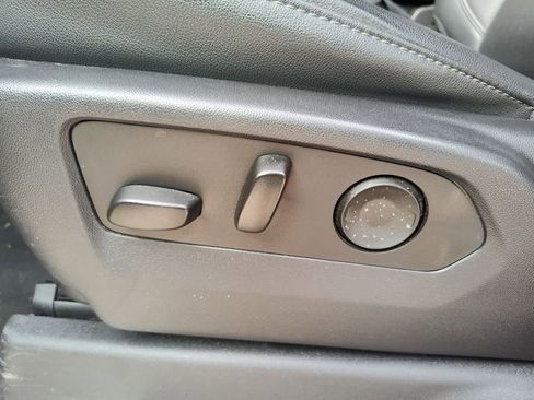 Used 2025 GMC Sierra 1500 SLT image 22