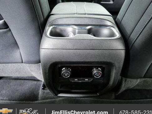 Certified 2025 Chevrolet Traverse LT AWD/4WD image 17
