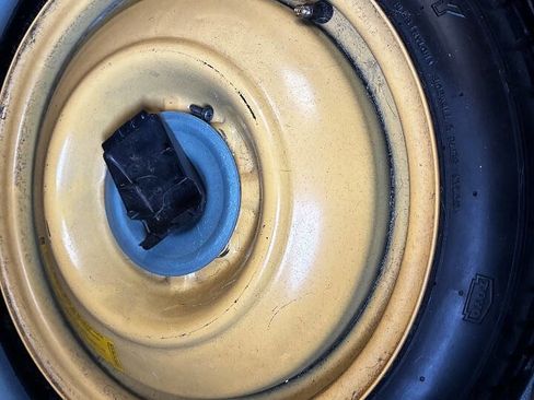 Used 2013 MAZDA MAZDA2 Touring image 23