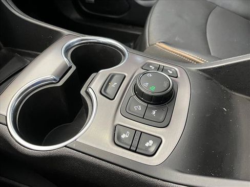 Used 2024 GMC Terrain AT4 w/ Infotainment Package II AWD/4WD image 17