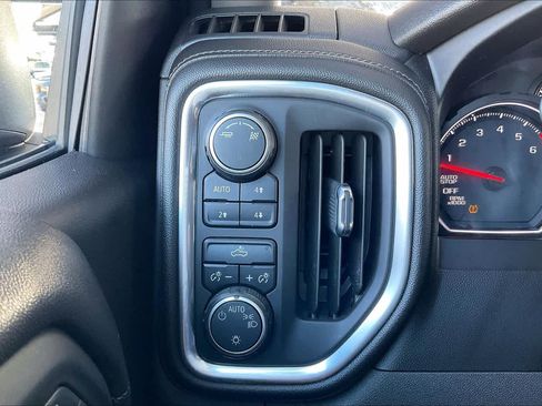 Used 2019 Chevrolet Silverado 1500 LT w/ Texas Edition AWD/4WD image 33