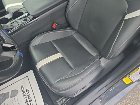 Used 2025 Toyota Camry SE w/ Convenience Package FWD image 14