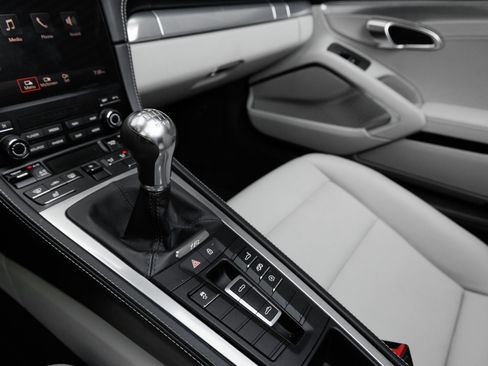 Certified 2025 Porsche 718 Boxster S RWD image 26
