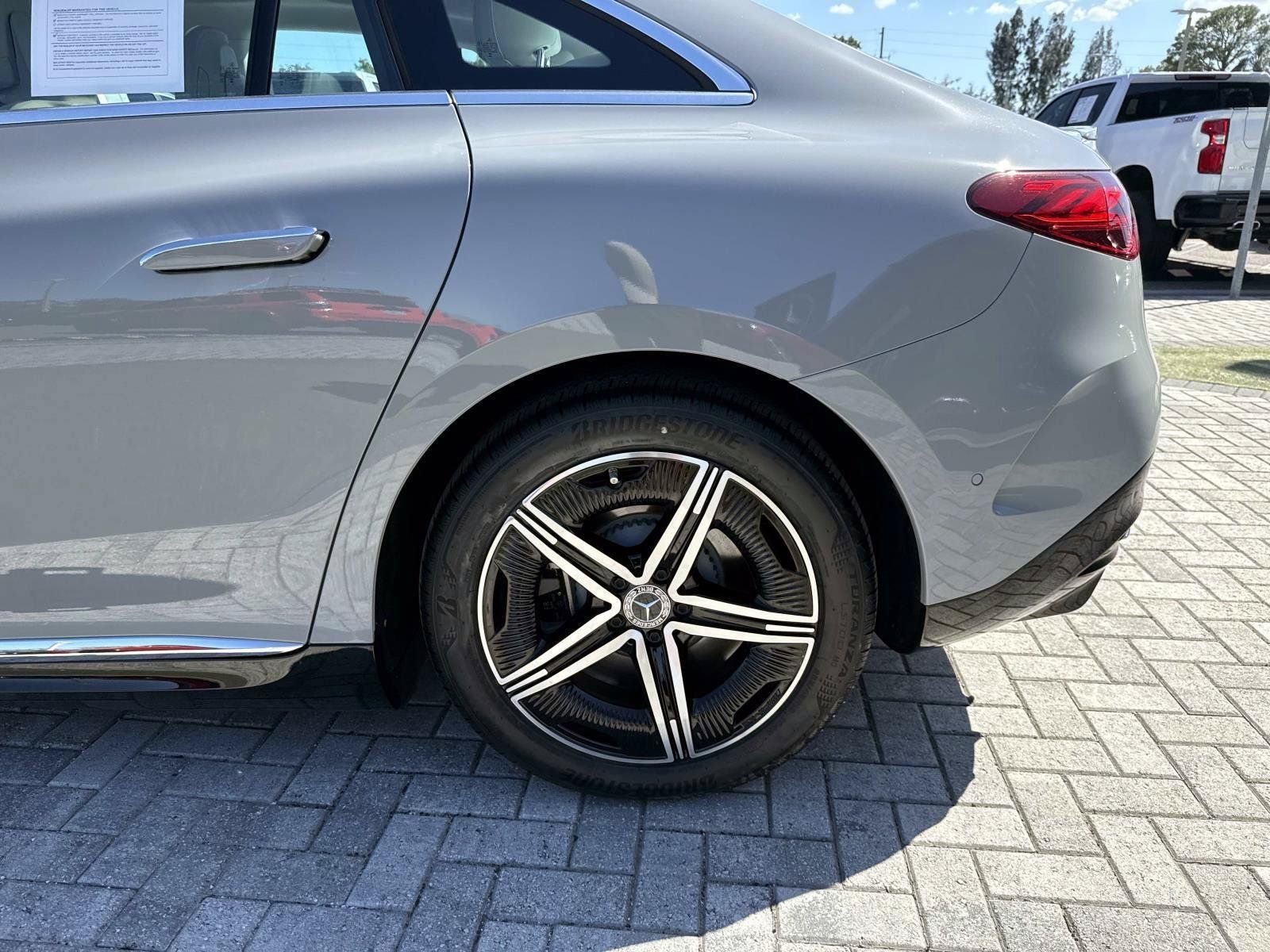 Used 2023 Mercedes-Benz EQE 500 4MATIC Sedan image 10
