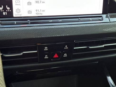 Certified 2024 Volkswagen GTI SE image 21