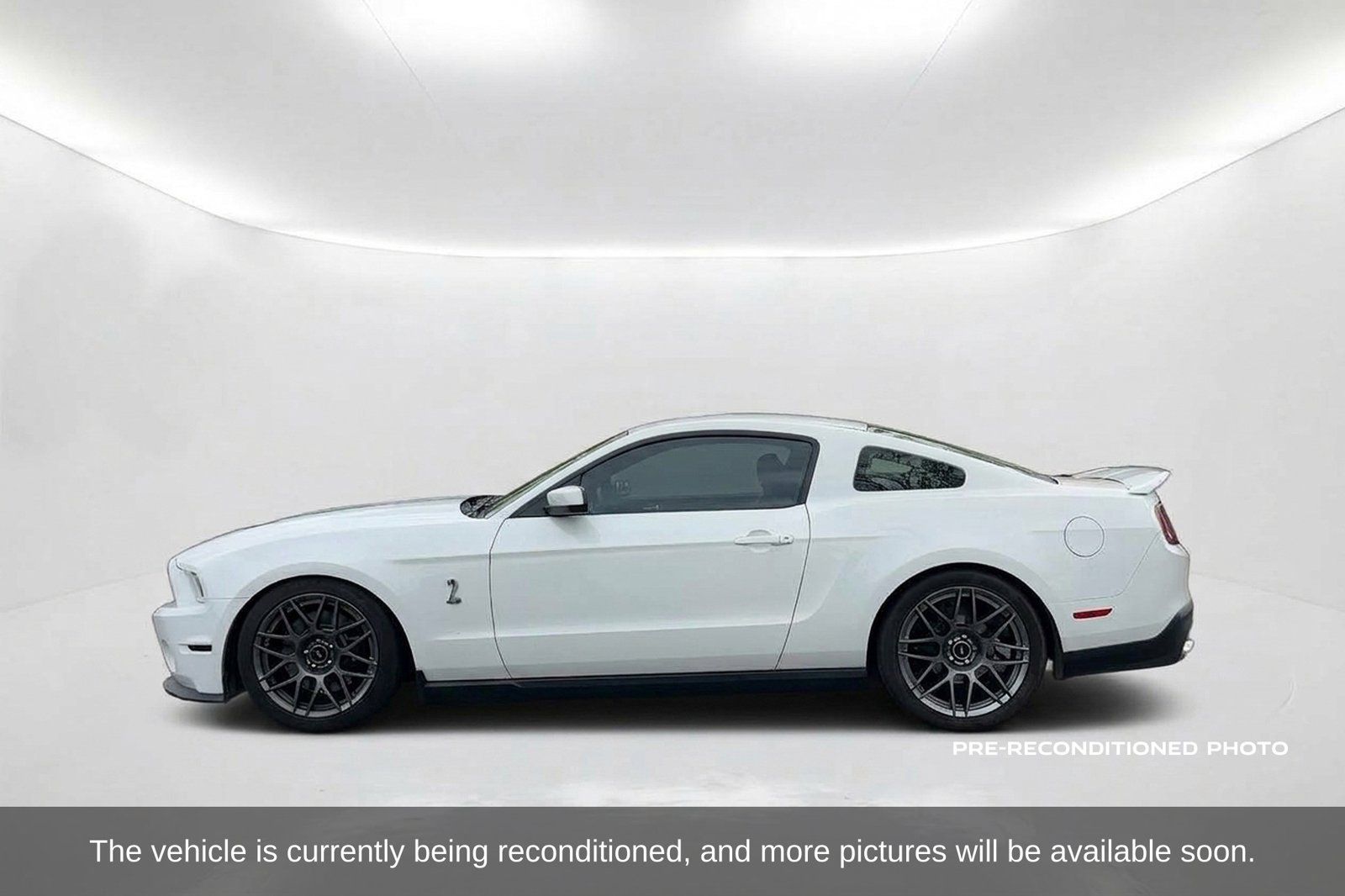 Used 2012 Ford Mustang Shelby GT500 w/ SVT Performance Pkg RWD image 9