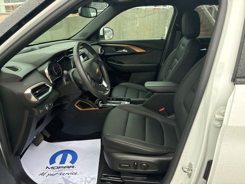 Used 2022 Chevrolet TrailBlazer ACTIV w/ Sun and Liftgate Package FWD image 13