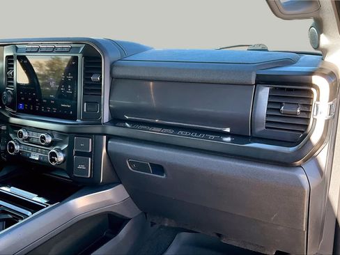 Used 2023 Ford F250 Lariat w/ Lariat Ultimate Package AWD/4WD image 18