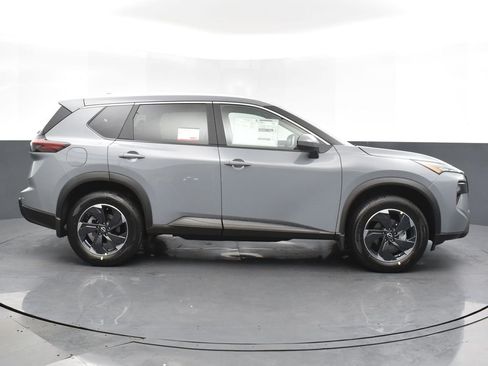 New 2026 Nissan Rogue SV w/ SV Premium Package image 4