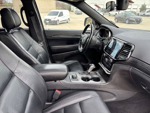 Used 2020 Jeep Grand Cherokee Limited image 15