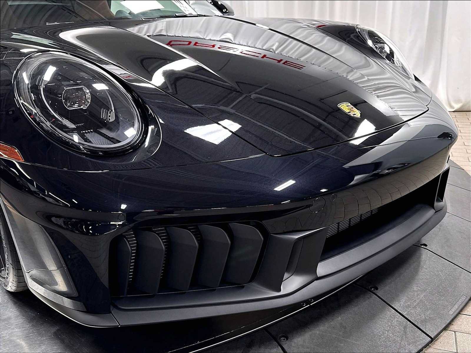 Used 2026 Porsche 911 Carrera GTS RWD image 33