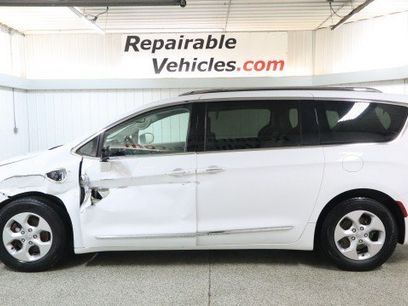 Used 2018 Chrysler Pacifica Touring-L