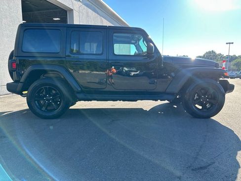 Used 2023 Jeep Wrangler Unlimited Sport AWD/4WD image 8