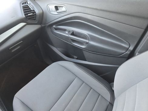 Used 2019 Ford Escape S image 14