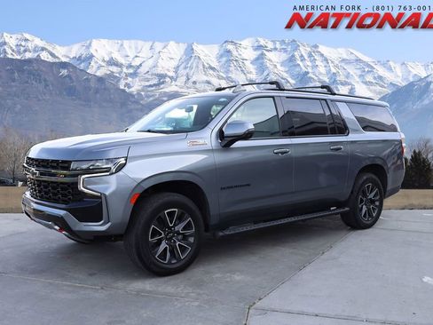 Used 2022 Chevrolet Suburban Z71 w/ Luxury Package AWD/4WD image 1