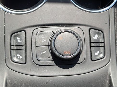 Used 2024 GMC Terrain SLT w/ Infotainment Package II AWD/4WD image 46