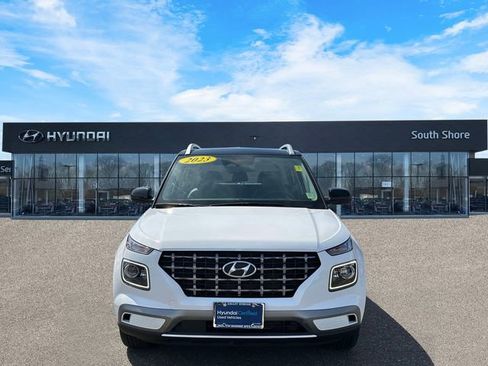 Certified 2023 Hyundai Venue Limited w/ Cargo Package image 2