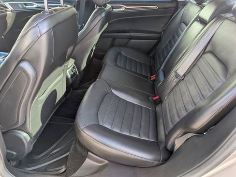 Used 2015 Ford Fusion SE w/ Equipment Group 202A FWD image 28