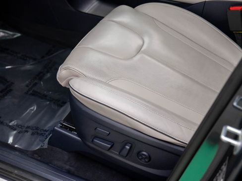 Used 2022 Hyundai Palisade Calligraphy image 14