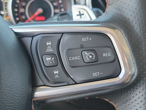 Used 2022 Jeep Wrangler Unlimited Rubicon AWD/4WD image 9