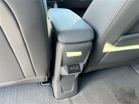 Certified 2022 Chevrolet Bolt EUV Premier w/ Sun & Sound Package image 22