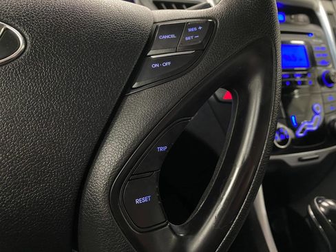 Used 2011 Hyundai Sonata SE image 17