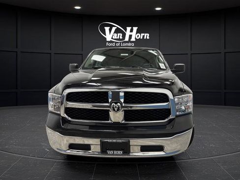 Used 2022 RAM 1500 Classic SLT image 9