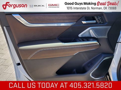 New 2026 GMC Acadia Denali Ultimate AWD/4WD image 13