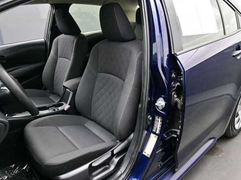 Used 2023 Toyota Corolla LE image 11
