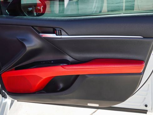 Used 2019 Toyota Camry XSE FWD image 28