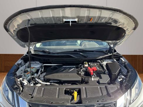 Used 2023 Nissan Rogue SV image 17